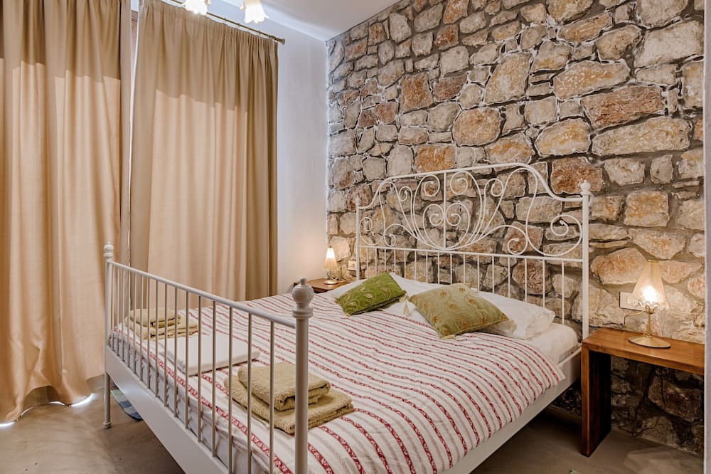 Photo of Bedroom in Kamiros