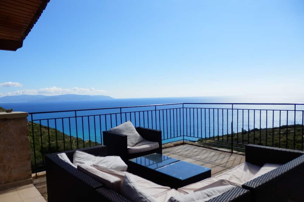 Photo of Patio Balcony in Kateleios