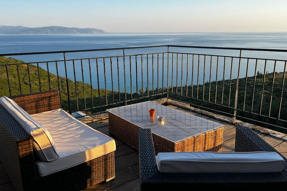 Photo of Patio Balcony in Kateleios