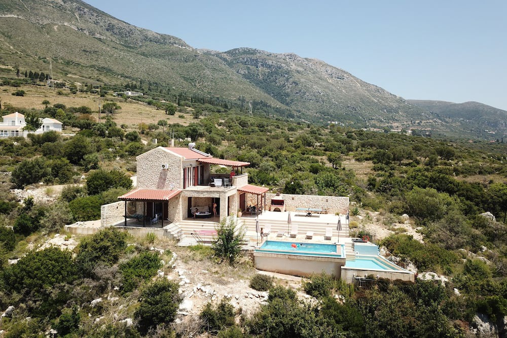 Photo of Outdoor in Kateleios