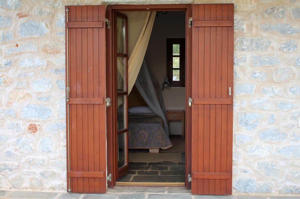 Photo of Bedroom in Skoutari