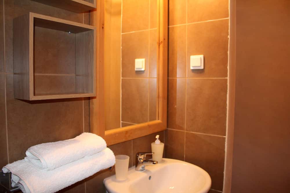 Photo of Bathroom in Skoutari