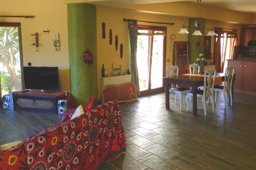 Photo of Livingroom in Kounelion