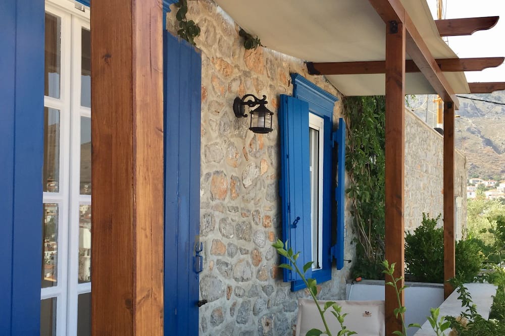 Photo of Others in Hydra