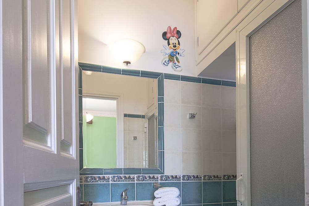 Photo of Bathroom in Hydra