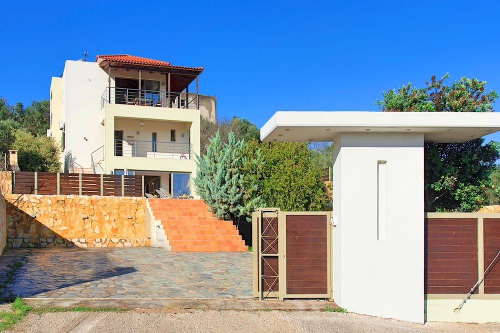 Photo of Outdoor in Skoutelonas