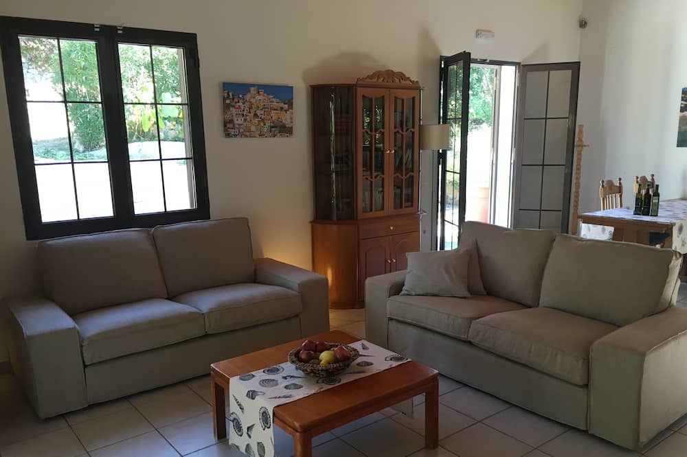 Photo of Livingroom in Gialova