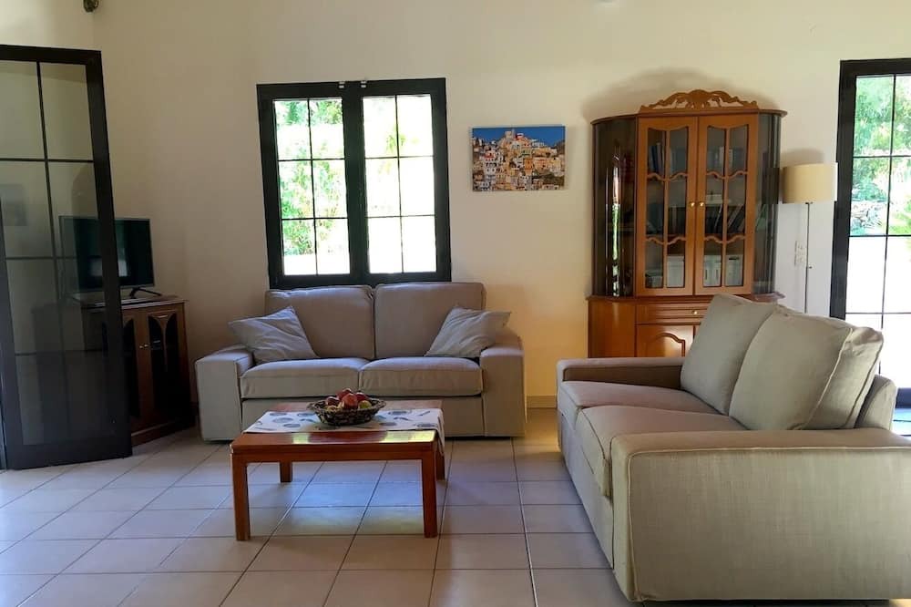 Photo of Livingroom in Gialova