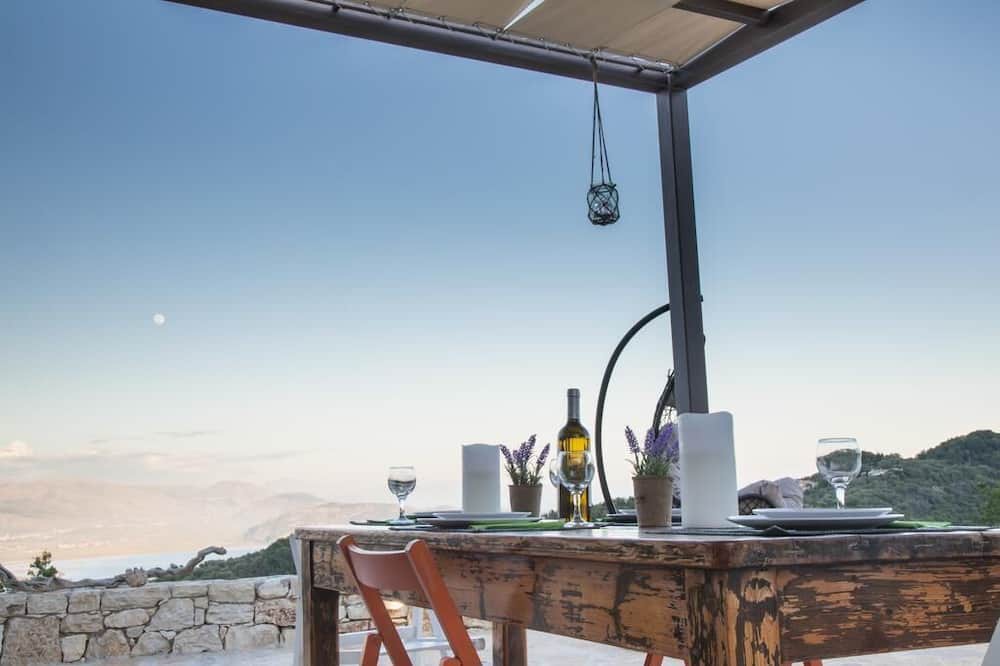 Photo of Patio Balcony in Petaleia