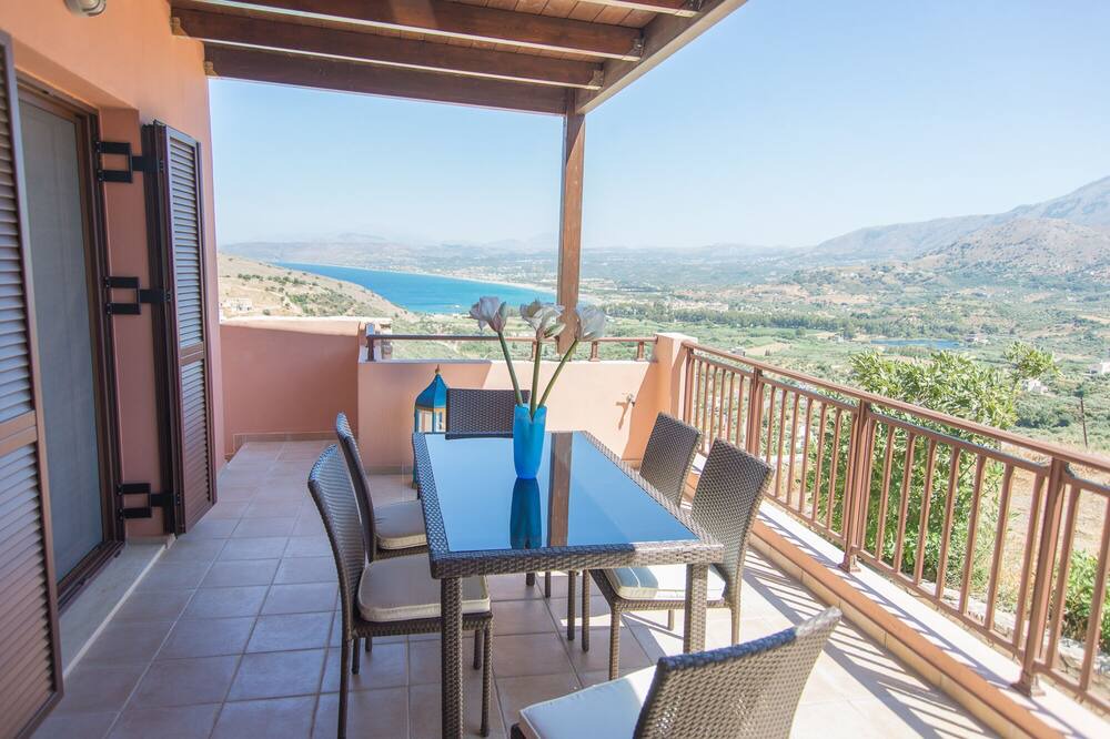 Photo of Patio Balcony in Exopoli