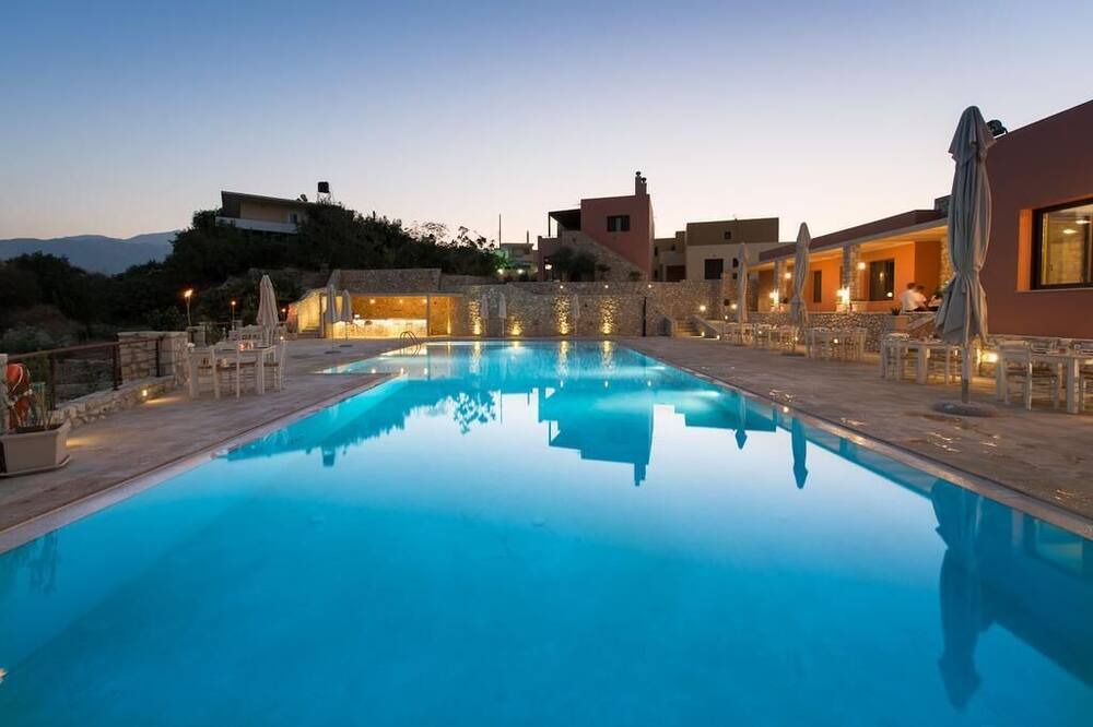 Photo of Outdoor in Exopoli
