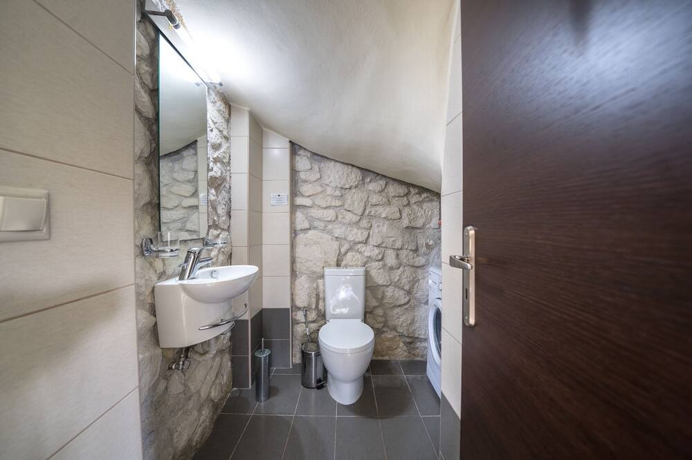 Photo of Bathroom in Spilia