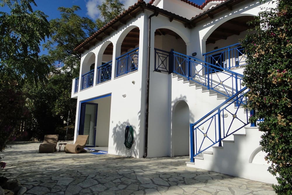 Photo of Outdoor in Gialova