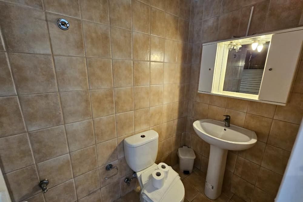 Photo of Bathroom in Parelia