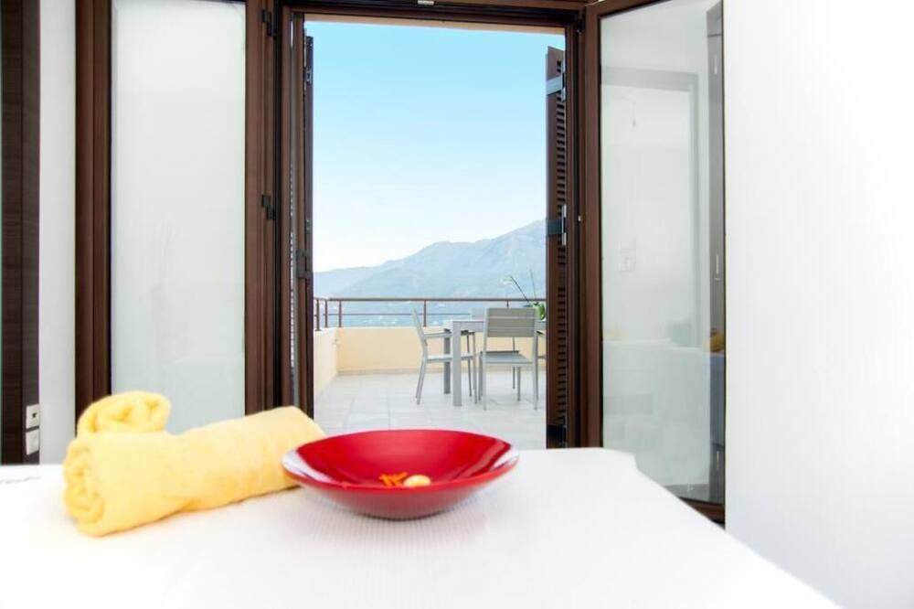 Photo of Bedroom in Exopoli