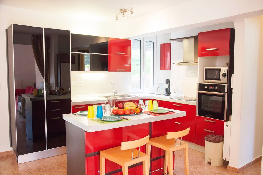 Photo of Kitchen in Saronikos