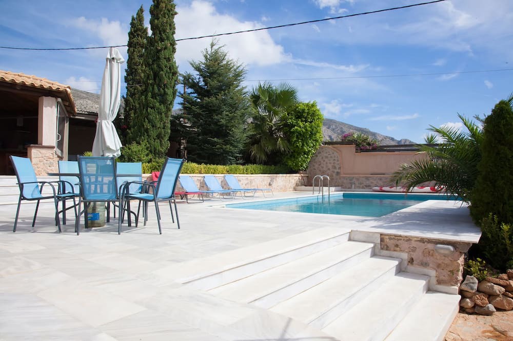 Photo of Outdoor in Saronikos