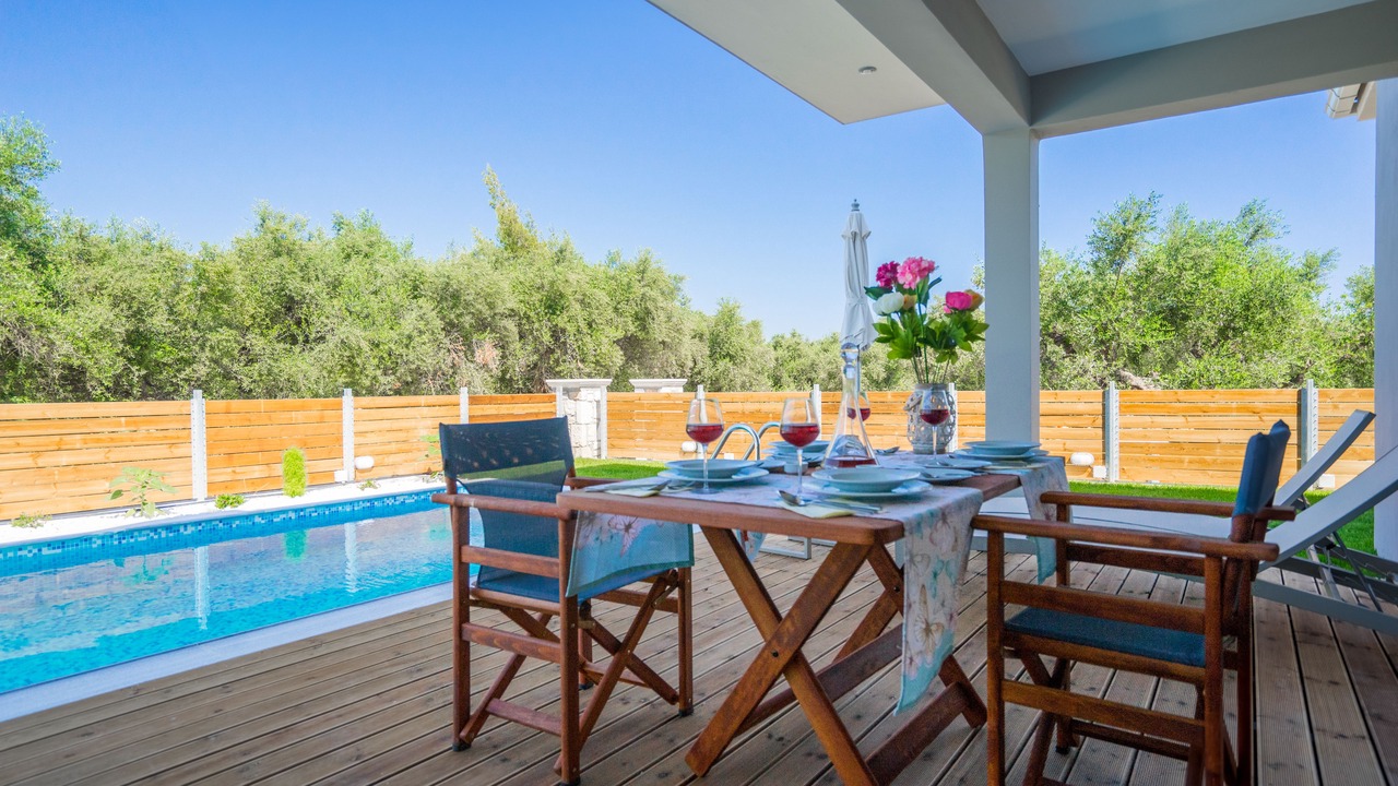 Photo of Outdoor in Alikanas