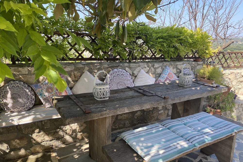 Photo of Outdoor in Makhairoi