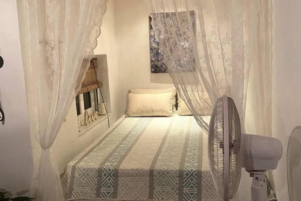 Photo of Bedroom in Makhairoi