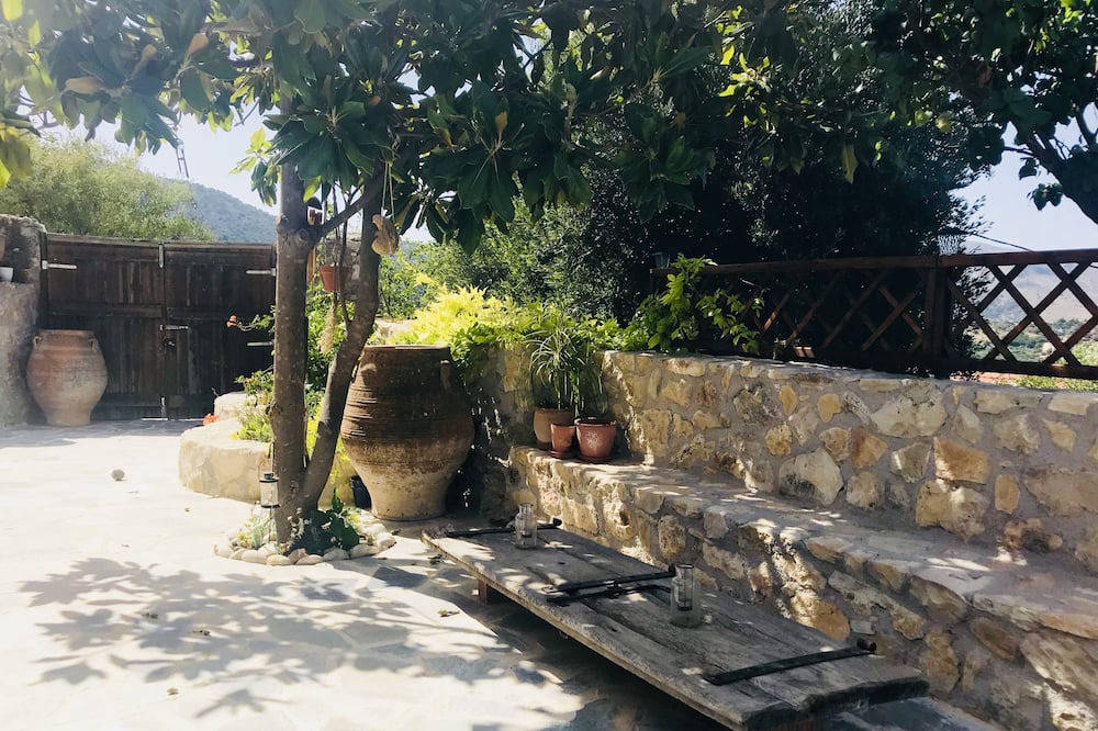 Photo of Outdoor in Makhairoi