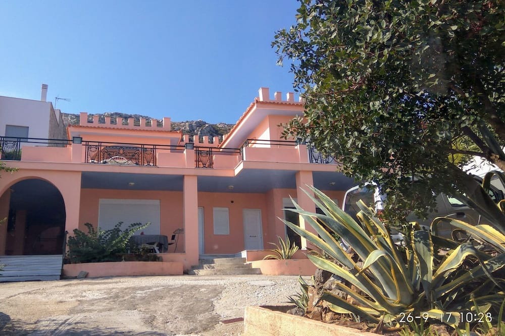 Photo of Outdoor in Markopoulo Mesogaias