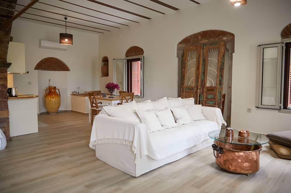 Photo of Livingroom in Vrontados