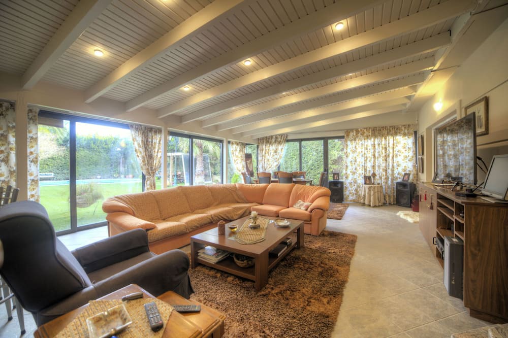 Photo of Livingroom in Lagonissi