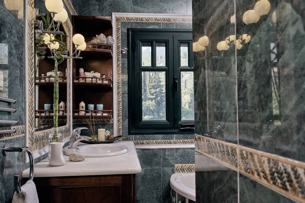 Photo of Bathroom in Lagopodo