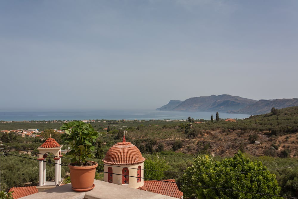 Photo of Patio Balcony in Drapanias