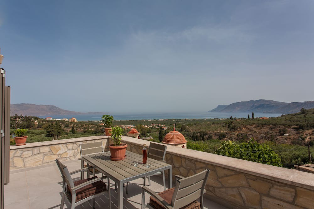 Photo of Patio Balcony in Drapanias