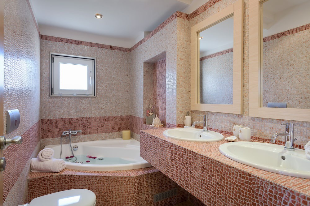 Photo of Bathroom in Afandou