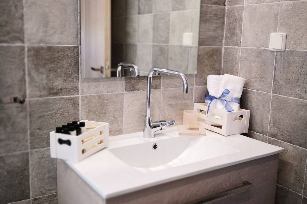 Photo of Bathroom in Kiotari