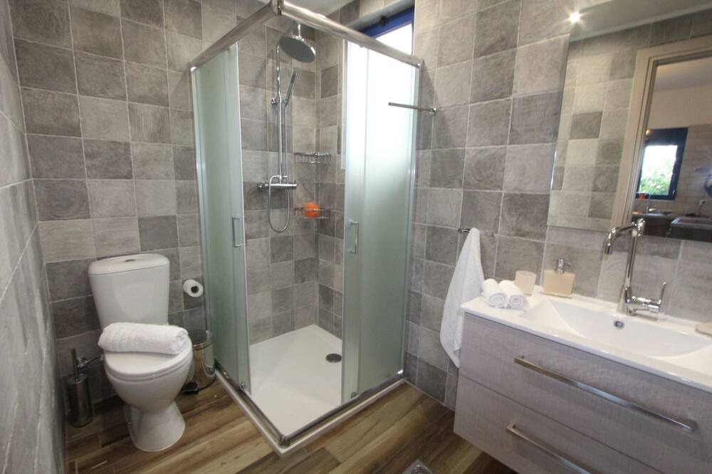 Photo of Bathroom in Kiotari