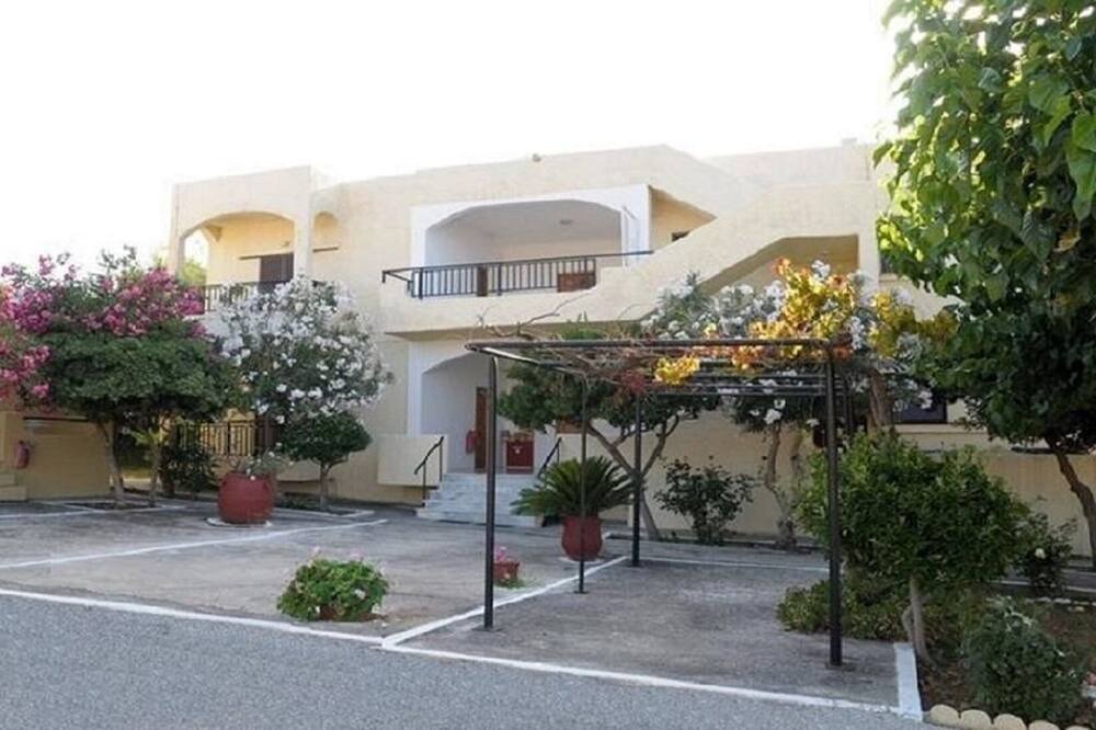 Photo of Outdoor in Gerani
