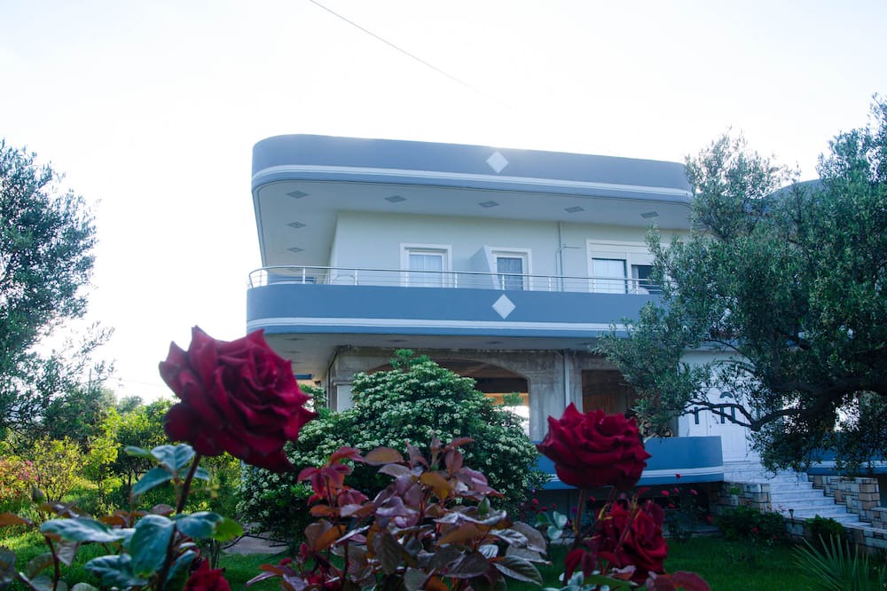 Photo of Others in Korfalonas