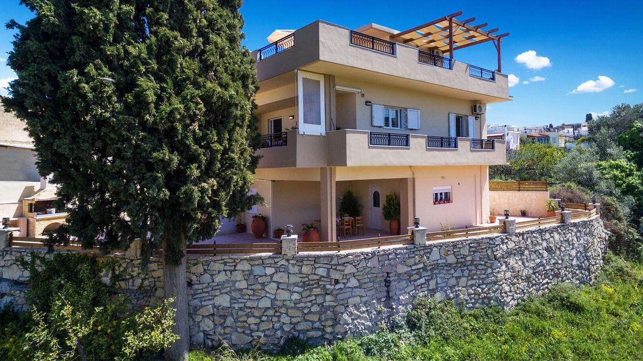 Photo of Outdoor in Amnatos