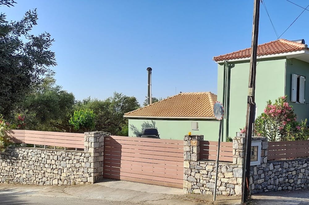 Photo of Outdoor in Katsaraiika