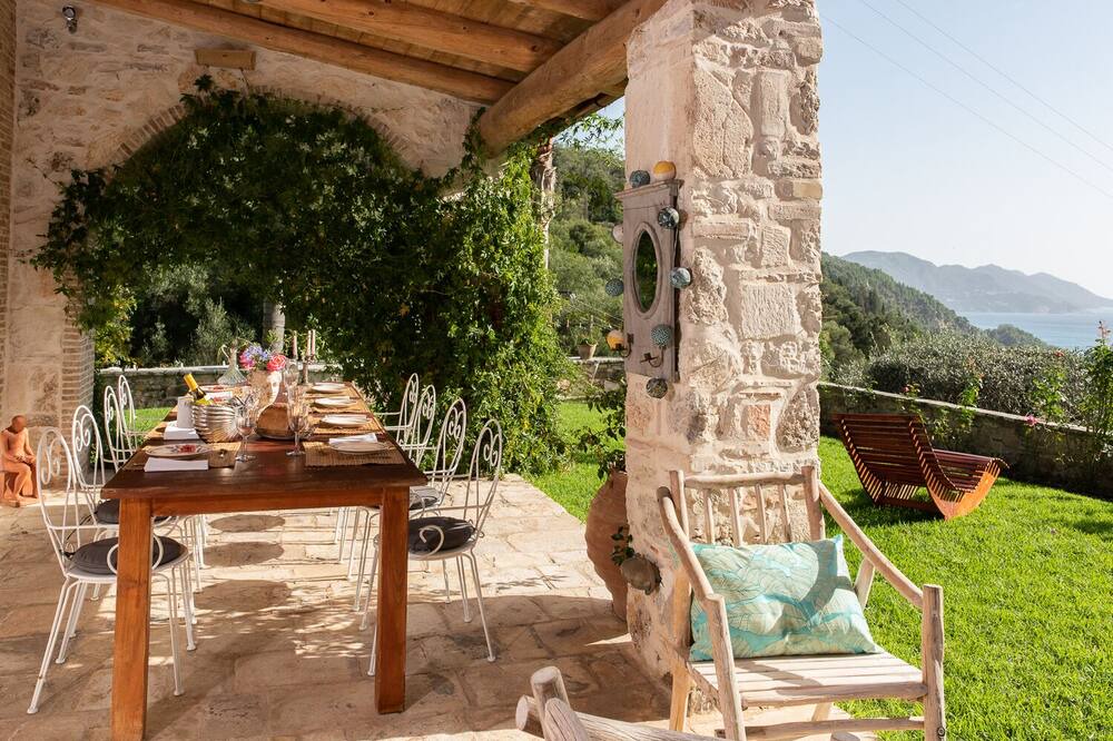 Photo of Patio Balcony in Pelekas