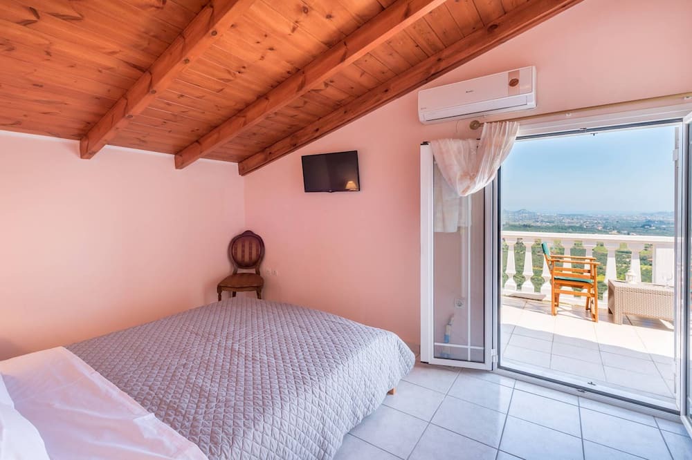 Photo of Bedroom in Romirion
