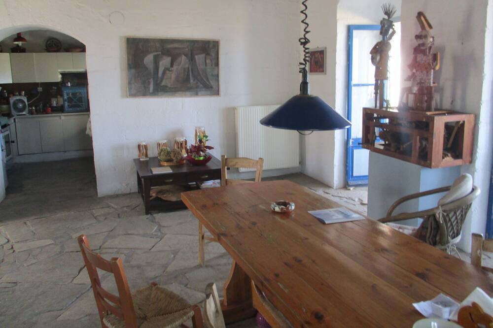 Photo of Bedroom in Perdhika