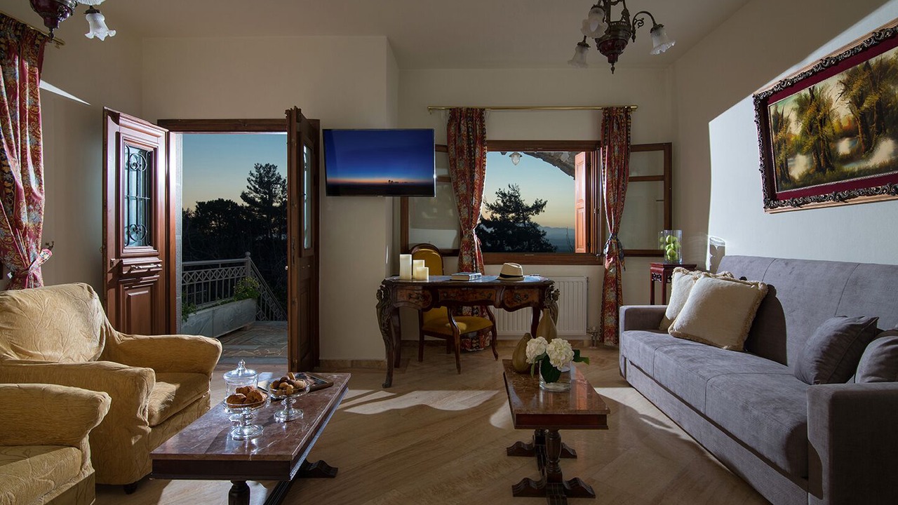 Photo of Livingroom in Minoa Pediada