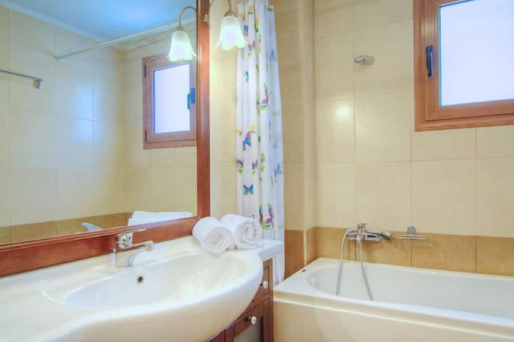 Photo of Bathroom in Triopetra