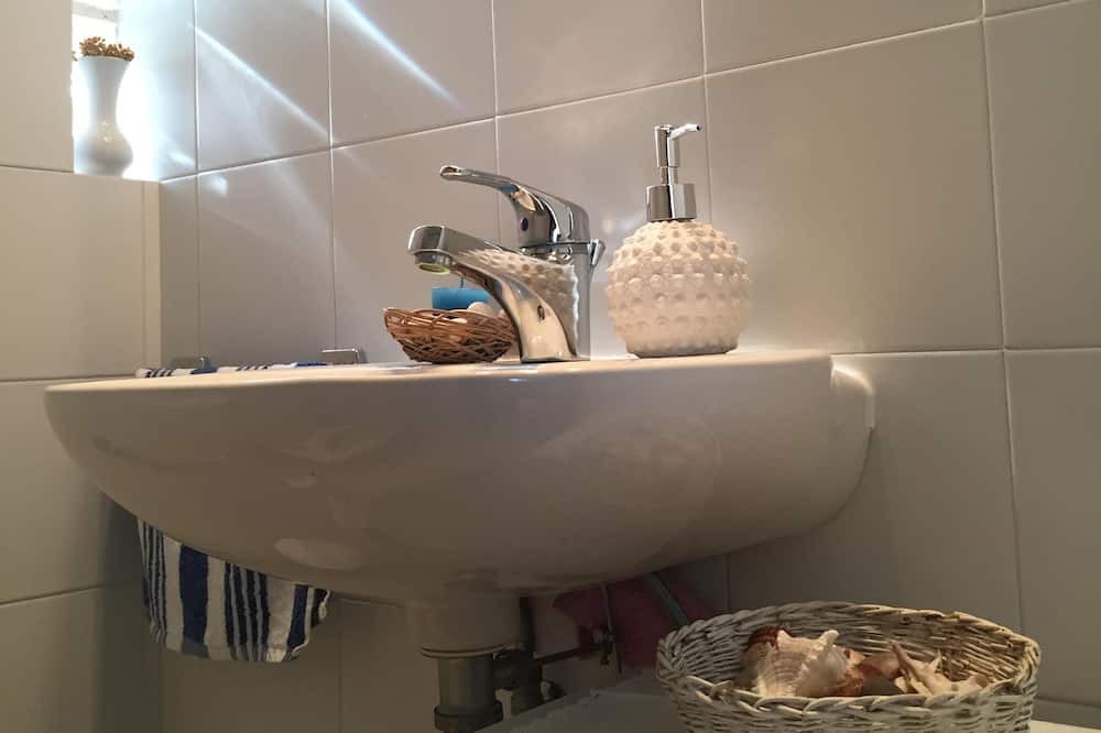 Photo of Bathroom in Lefkes