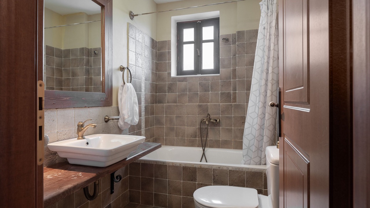 Photo of Bathroom in South Kynouria