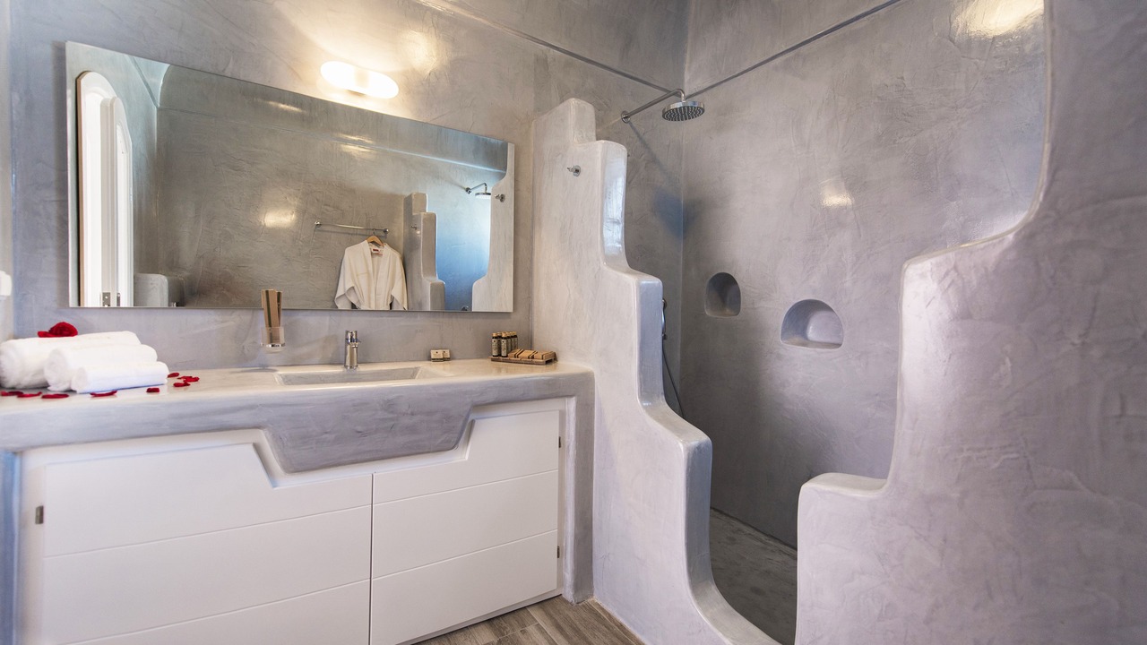 Photo of Bathroom in Oia