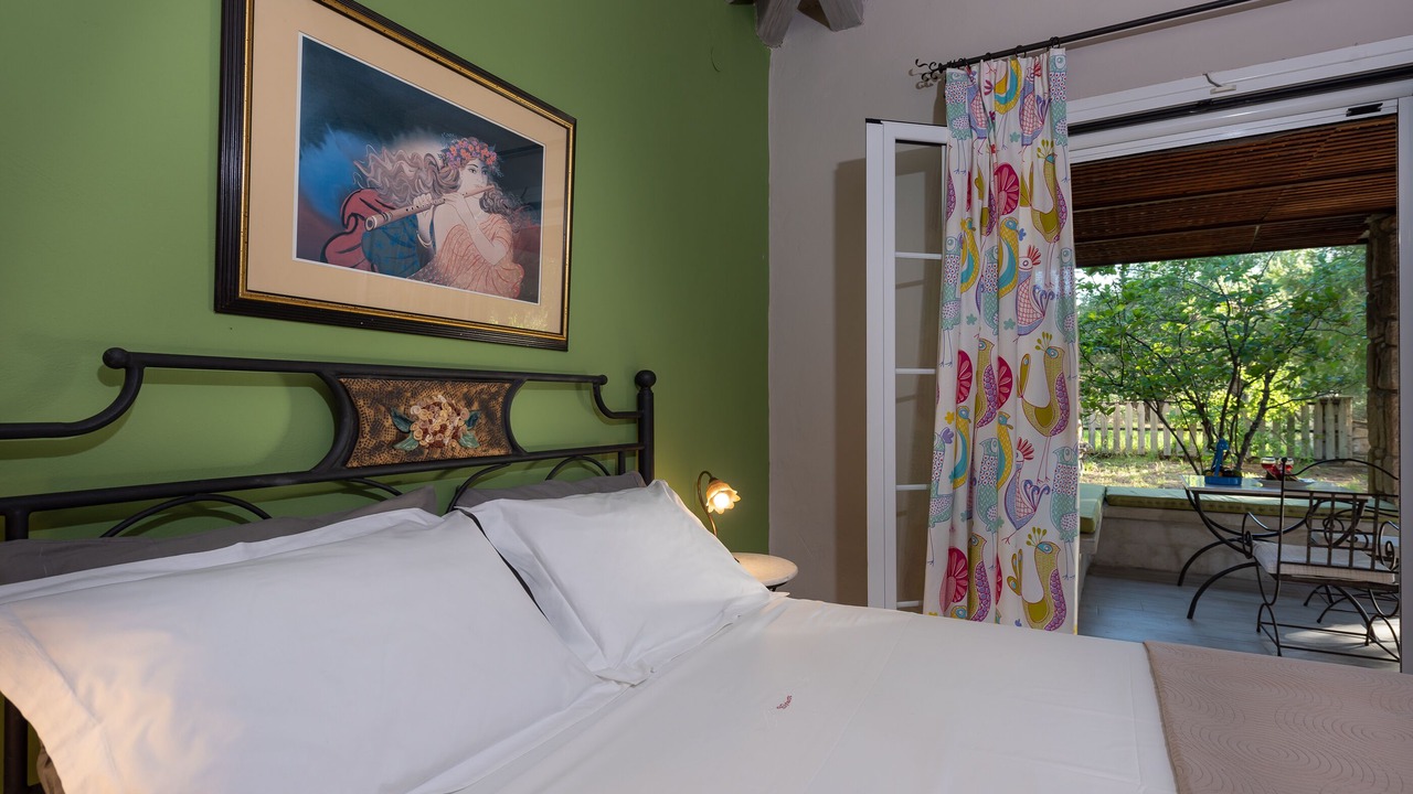 Photo of Bedroom in Alonia