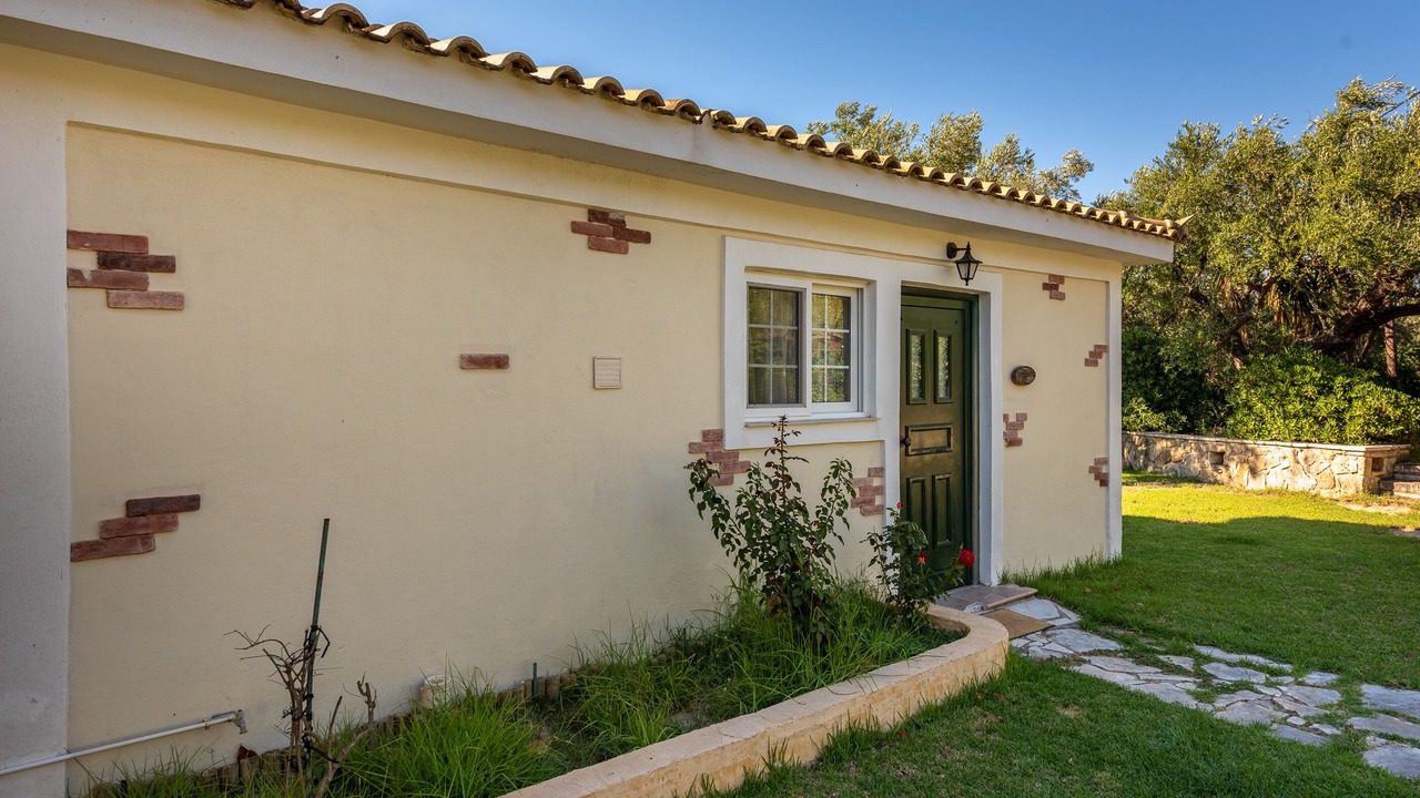 Photo of Outdoor in Alonia