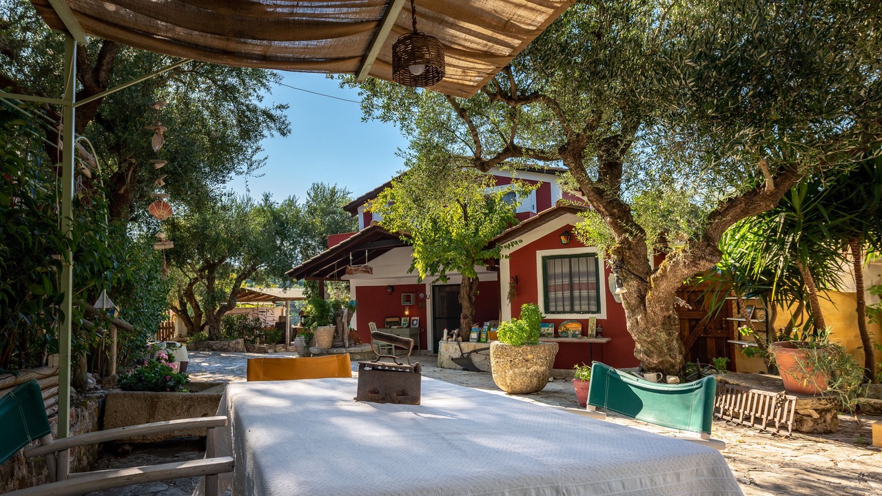 Photo of Outdoor in Alonia