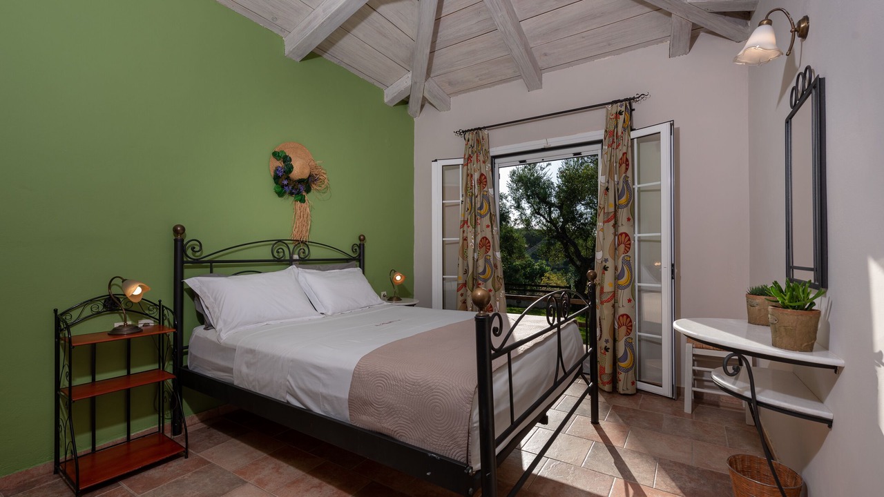 Photo of Bedroom in Alonia